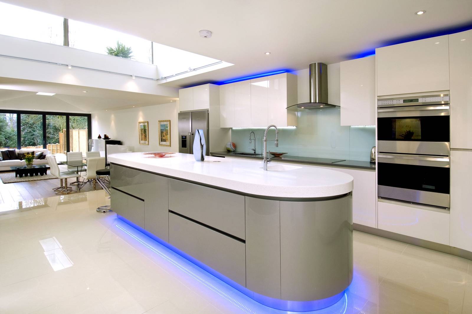 curved kitchen design